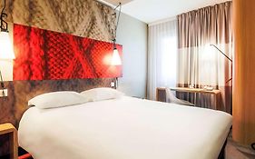 Hotel Ibis Est La Cité  3*